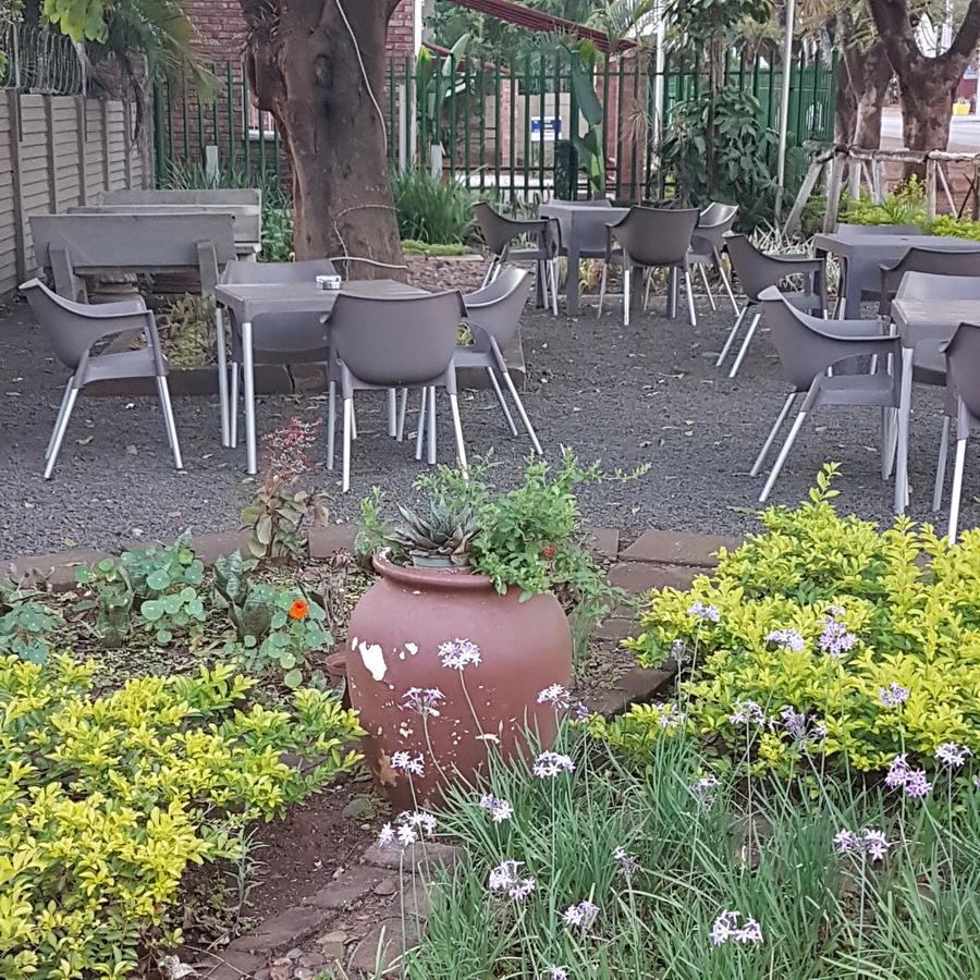 Stoep Cafe Guest House Komatipoort Exterior photo